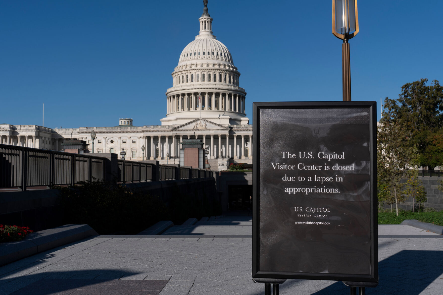 AP-NORC poll: Who's winning public opinion over the shutdown?